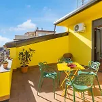Daire Lemon Terrace *
